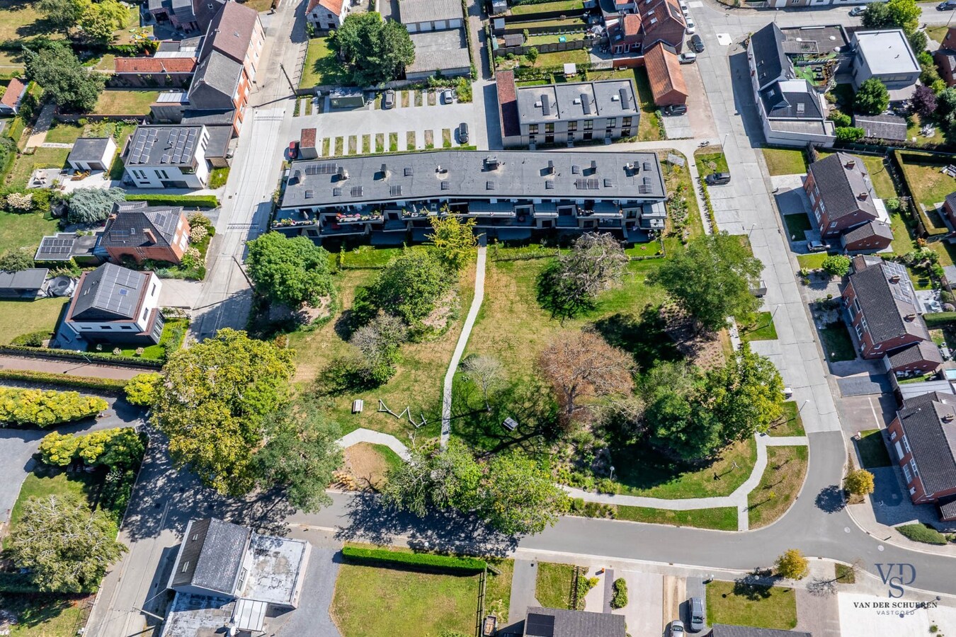 Gelijkvloers 2-slpk appartement 