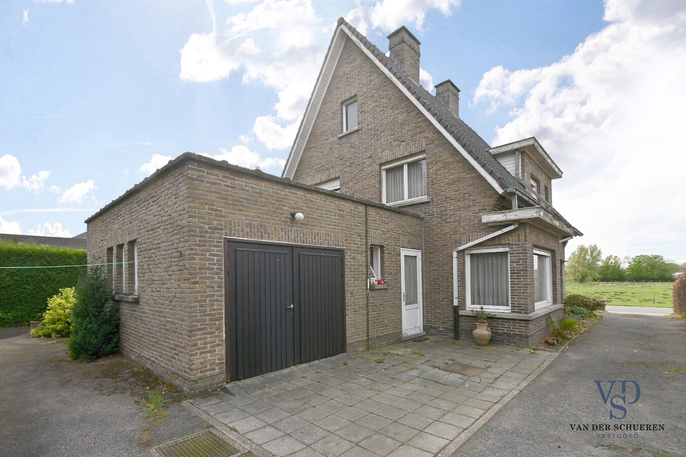 Karaktervolle villa, nabij centrum Merelbeke 