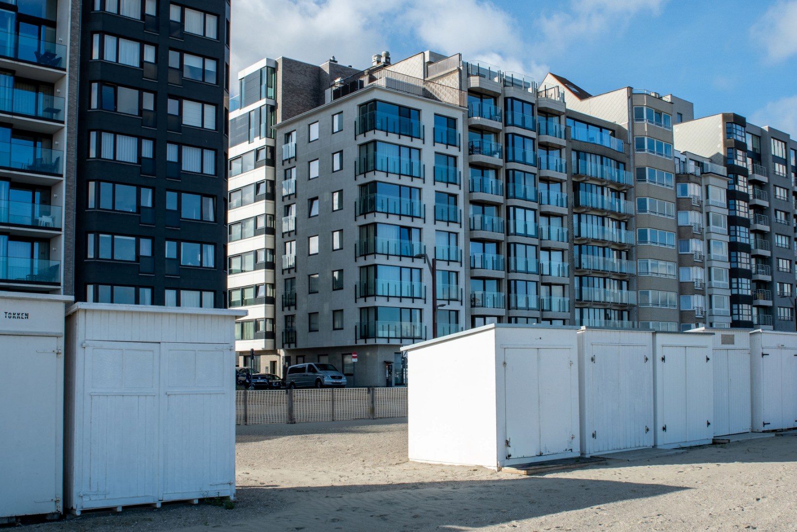 Hoek-appartement met fantastisch zeezicht 