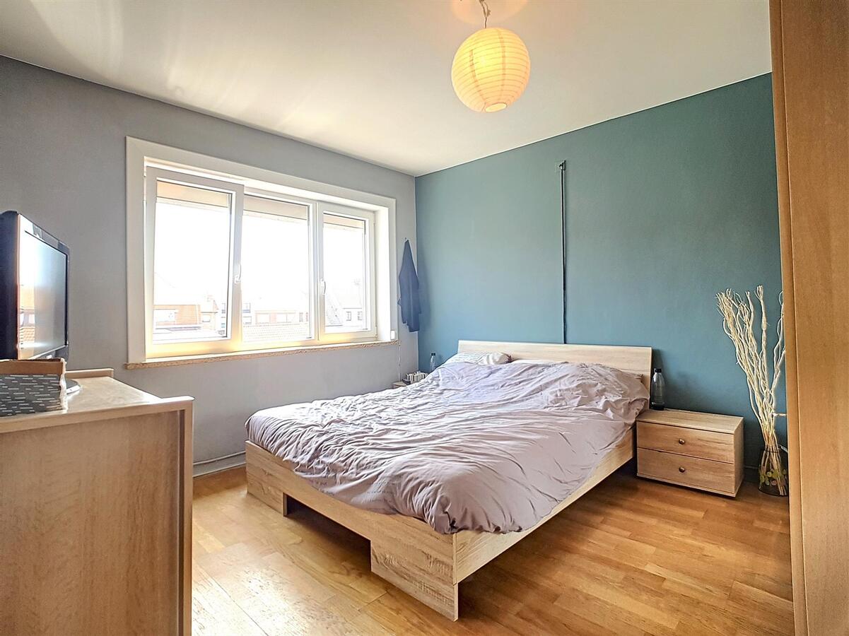 Goed gelegen woning met zonnige tuin en uitweg achteraan - Zeebrugge 