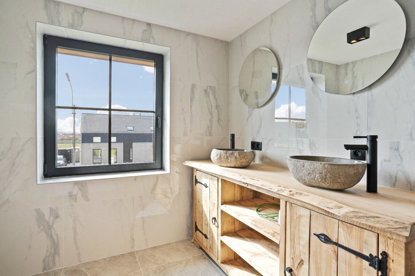 Energiezuinige nieuwbouwwoning met 4 slaapkamers te Houthulst 