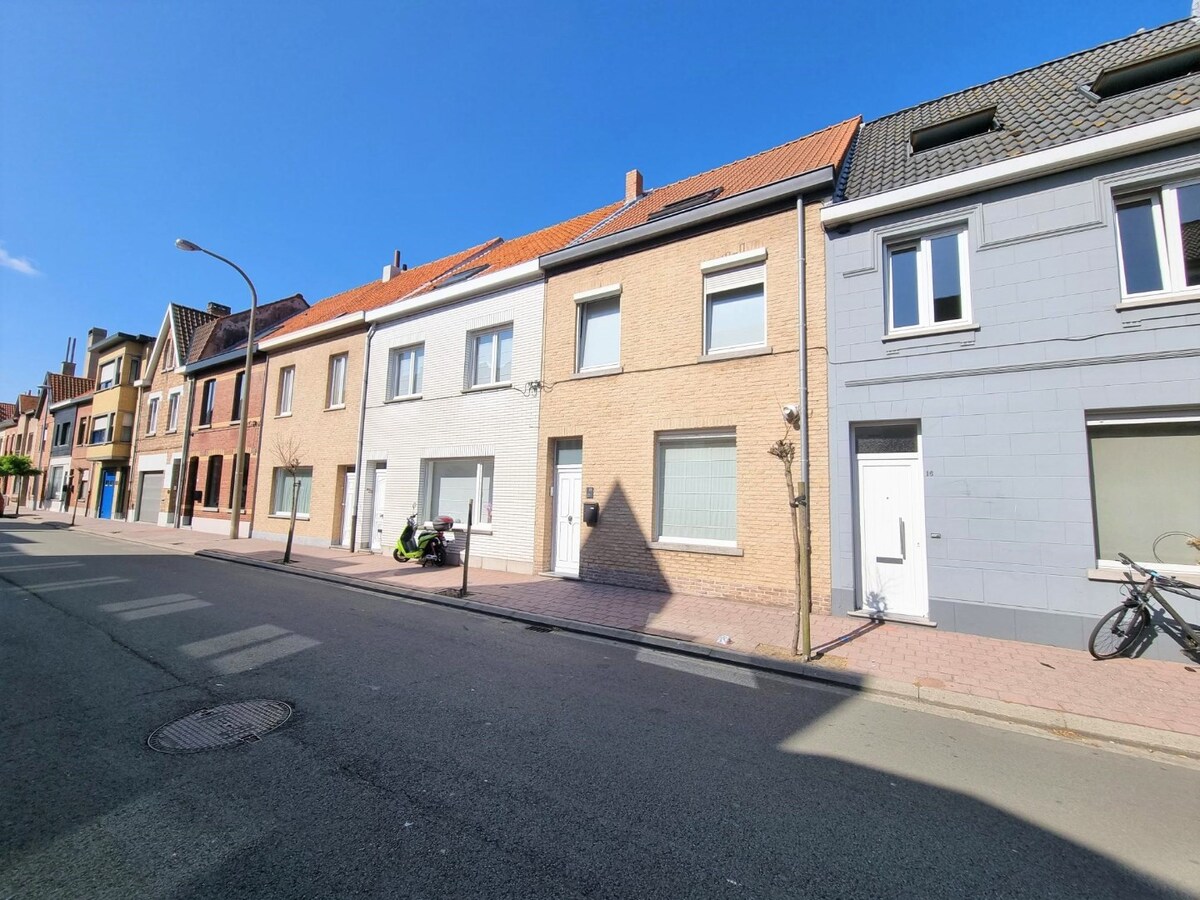 Volumineuze, lichtrijke, zeer mooie gezinswoning met tuin - Heist 