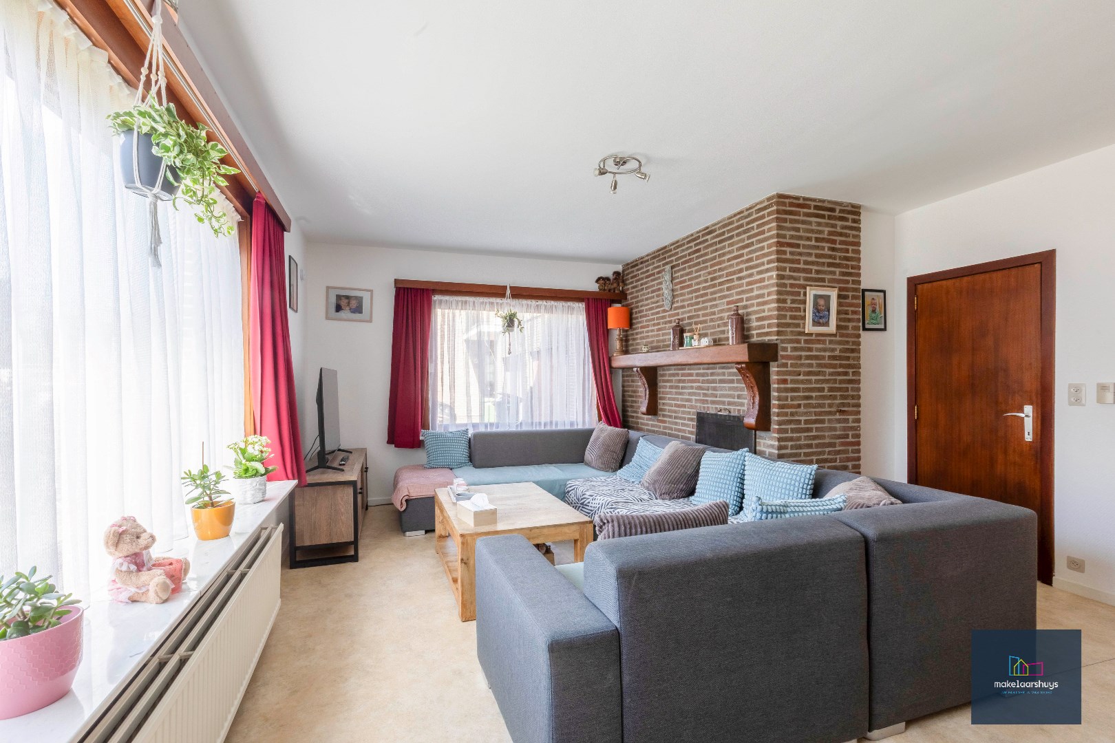 Building met 2 app. met 3 slps en 2 garages 