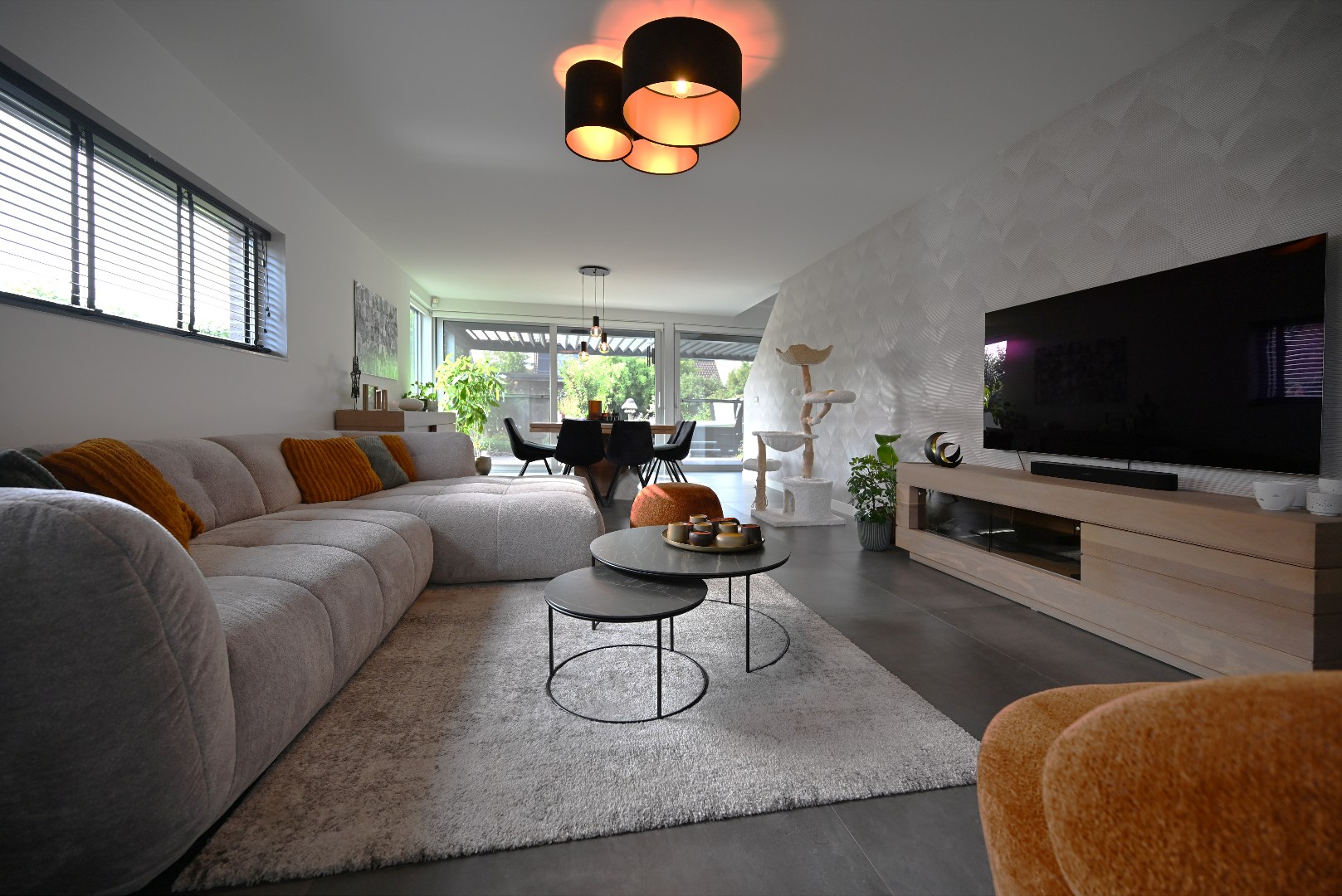 Instapklare woning met 3 slpks, garage, tuin én zonneterras te Kluizen 