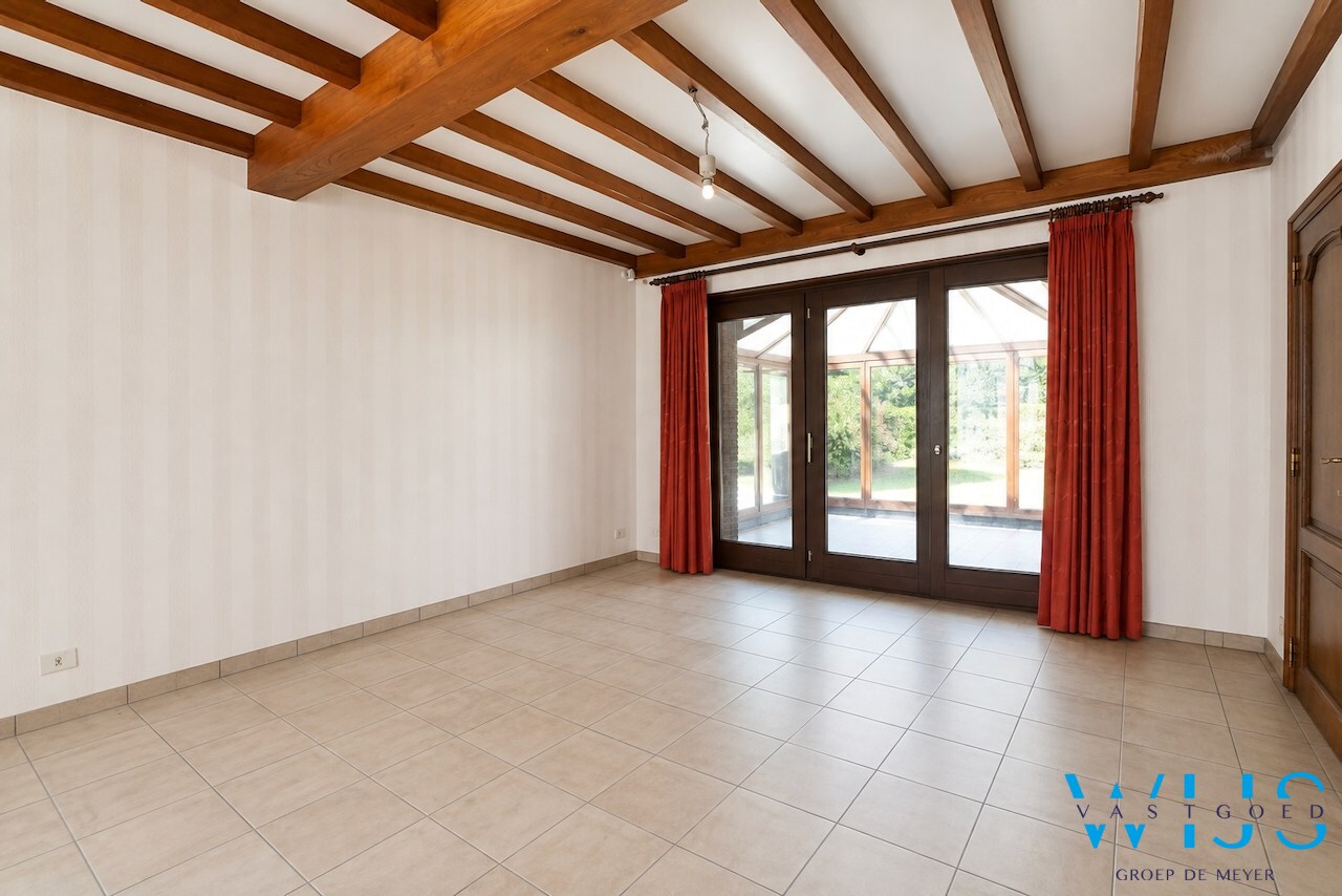Zeer ruim woonhuis op een prachtig perceel van 1.955 m² in Lembeke 