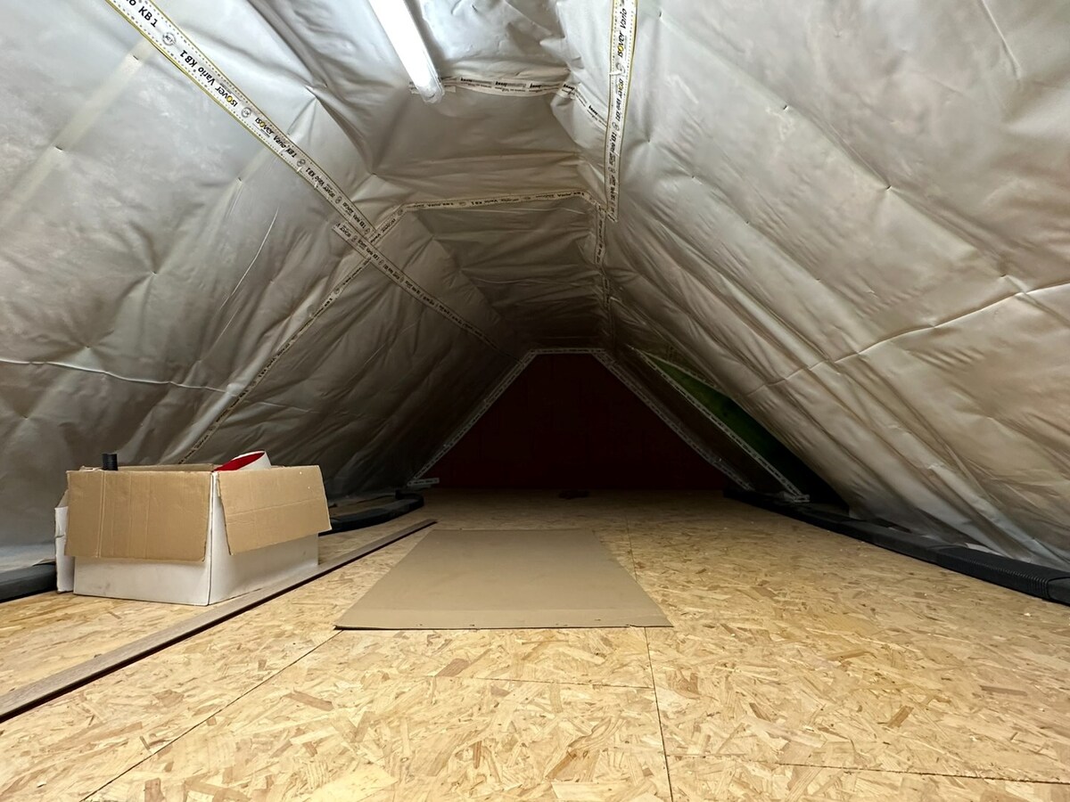 Prachtig, volledig gerenoveerd duplex appartement met 3 slaapkamers 