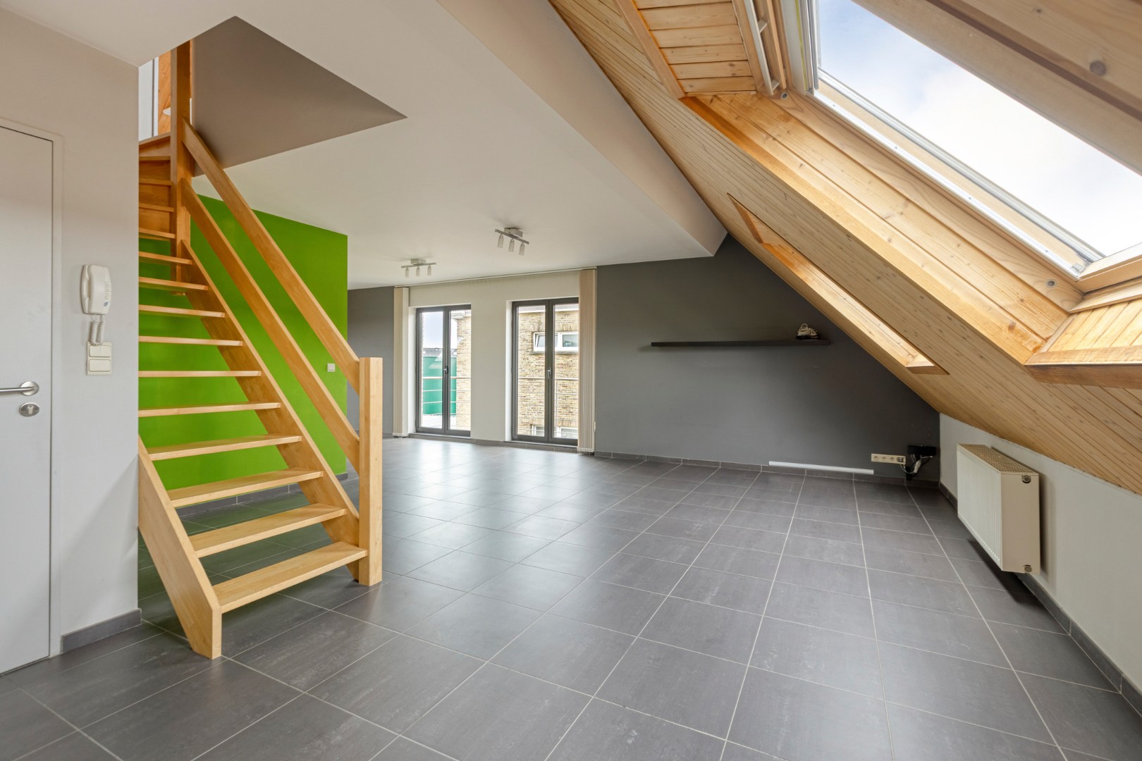 Instapklaar duplexappartement met 1 slpk. nabij centrum Leopoldsburg 