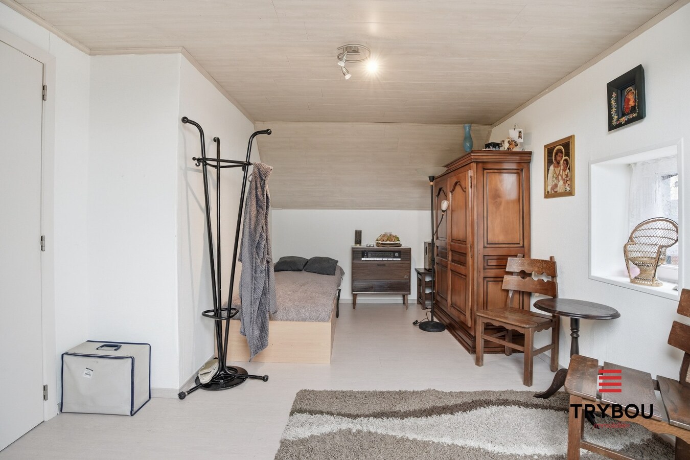 Rustig gelegen, alleenstaande woning op ruim perceel van 2210 m² 