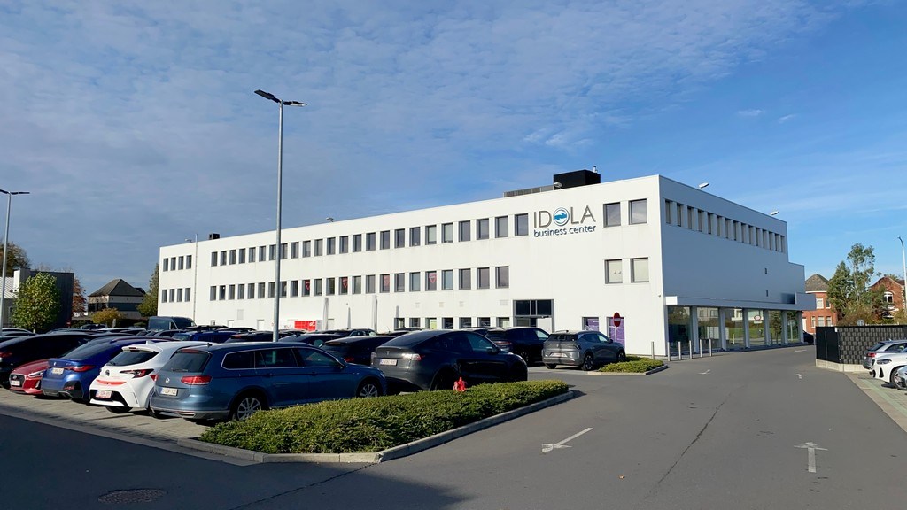 Gemeubelde kantoren in Idola Bedrijvencentrum in Lochristi