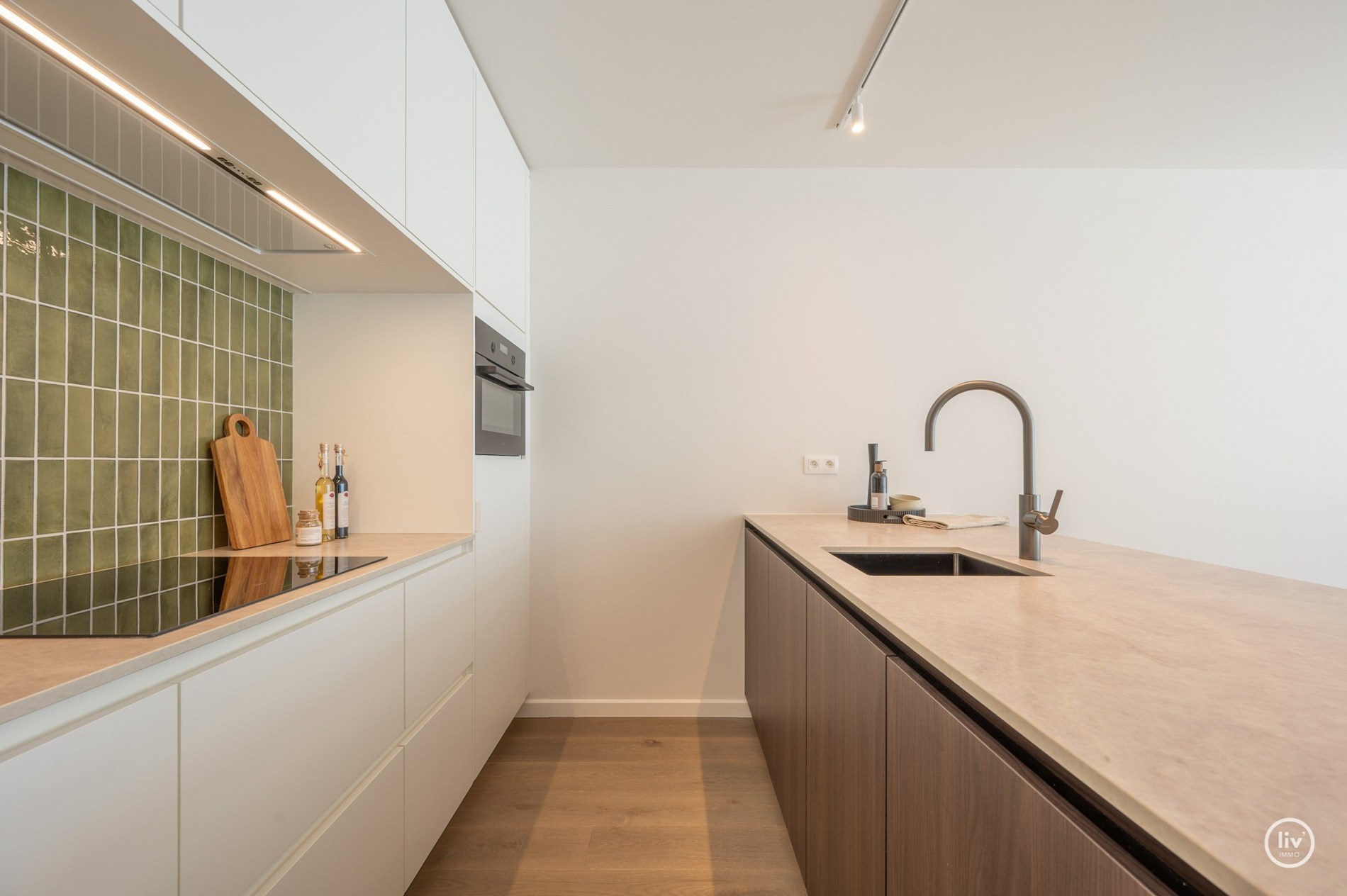 Zuidgericht nieuwbouwappartement met 2 slaapkamers op topligging aan de Kustlaan. 