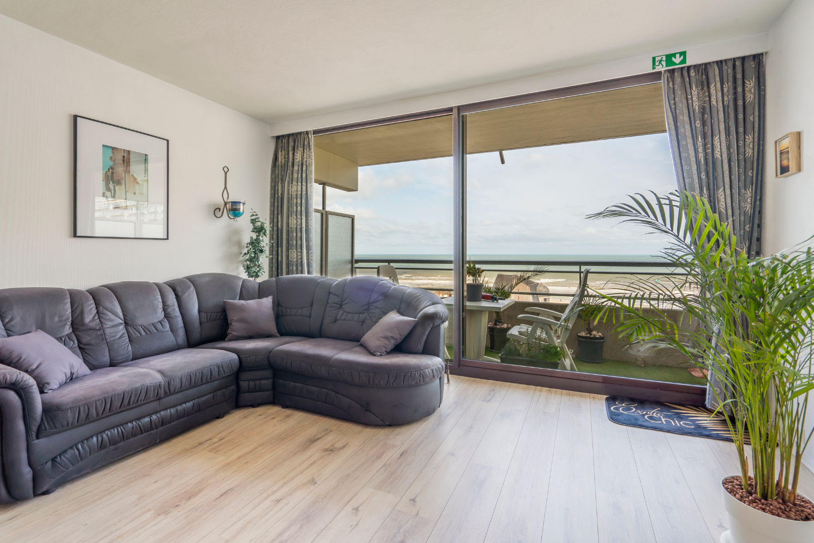 LUXUEUZE VAKANTIESTUDIO MET ZEEZICHT EN TERRAS (VAKANTIEVERHUUR) 