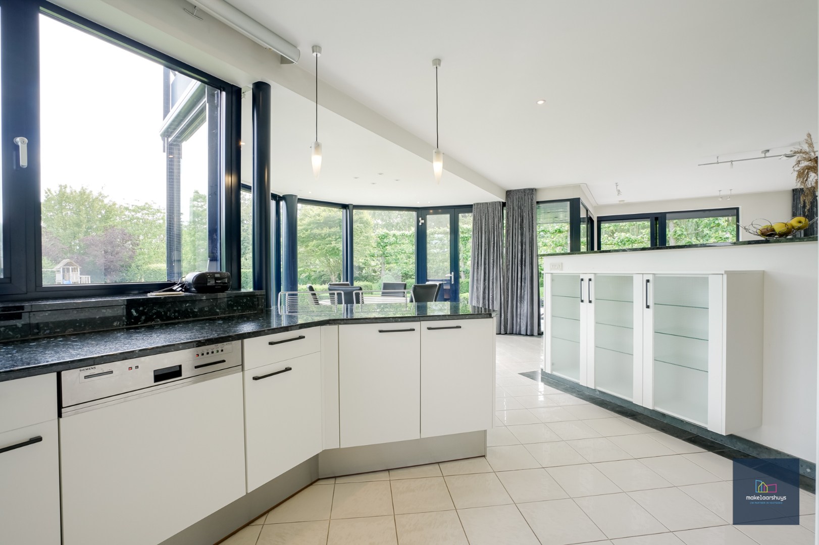 Karaktervolle villa op een prachtig perceel van 1862 m² 