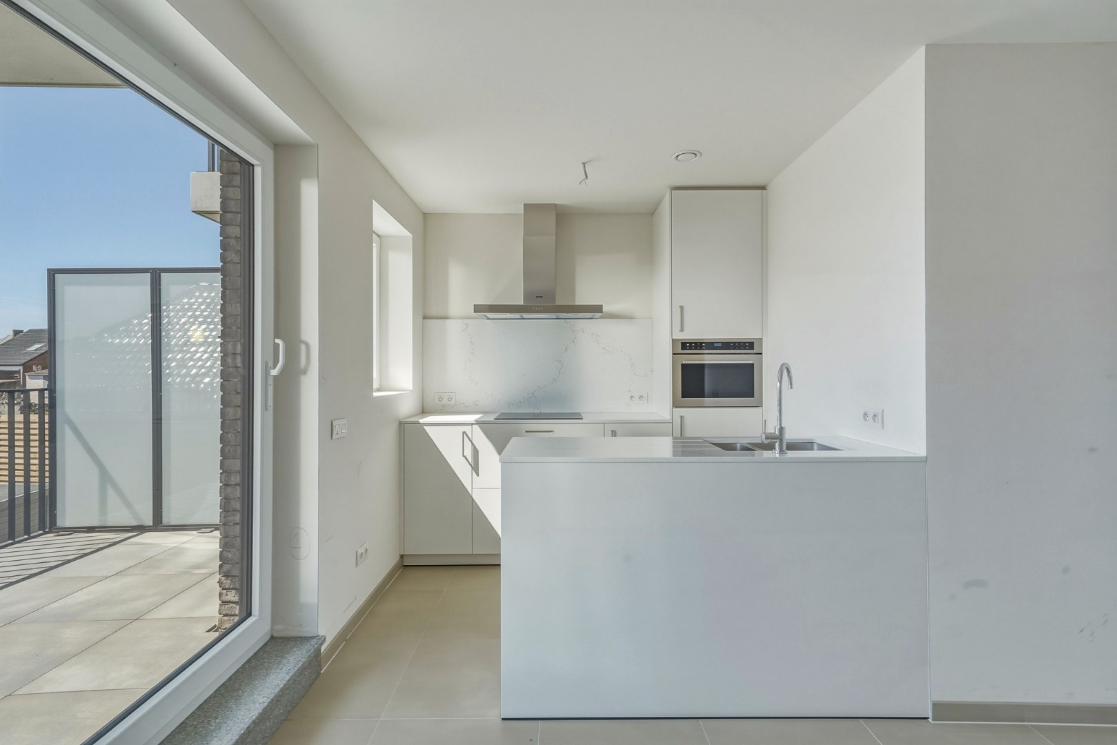 Modern nieuwbouwappartement met ruim terras en 2 slaapkamers in Westkerke 