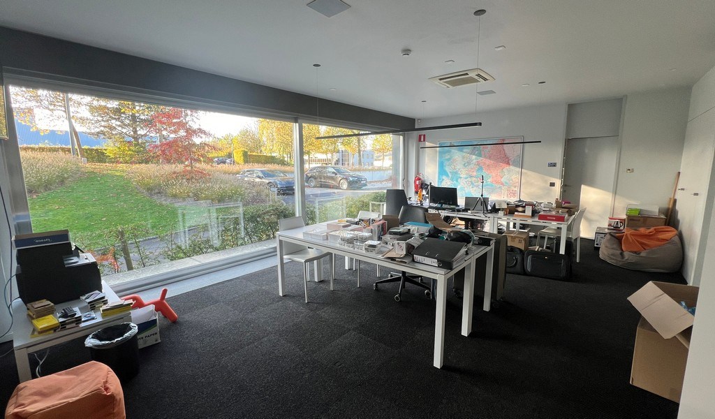 Bedrijfspand te koop in industriezone Klein Frankrijk in Ronse