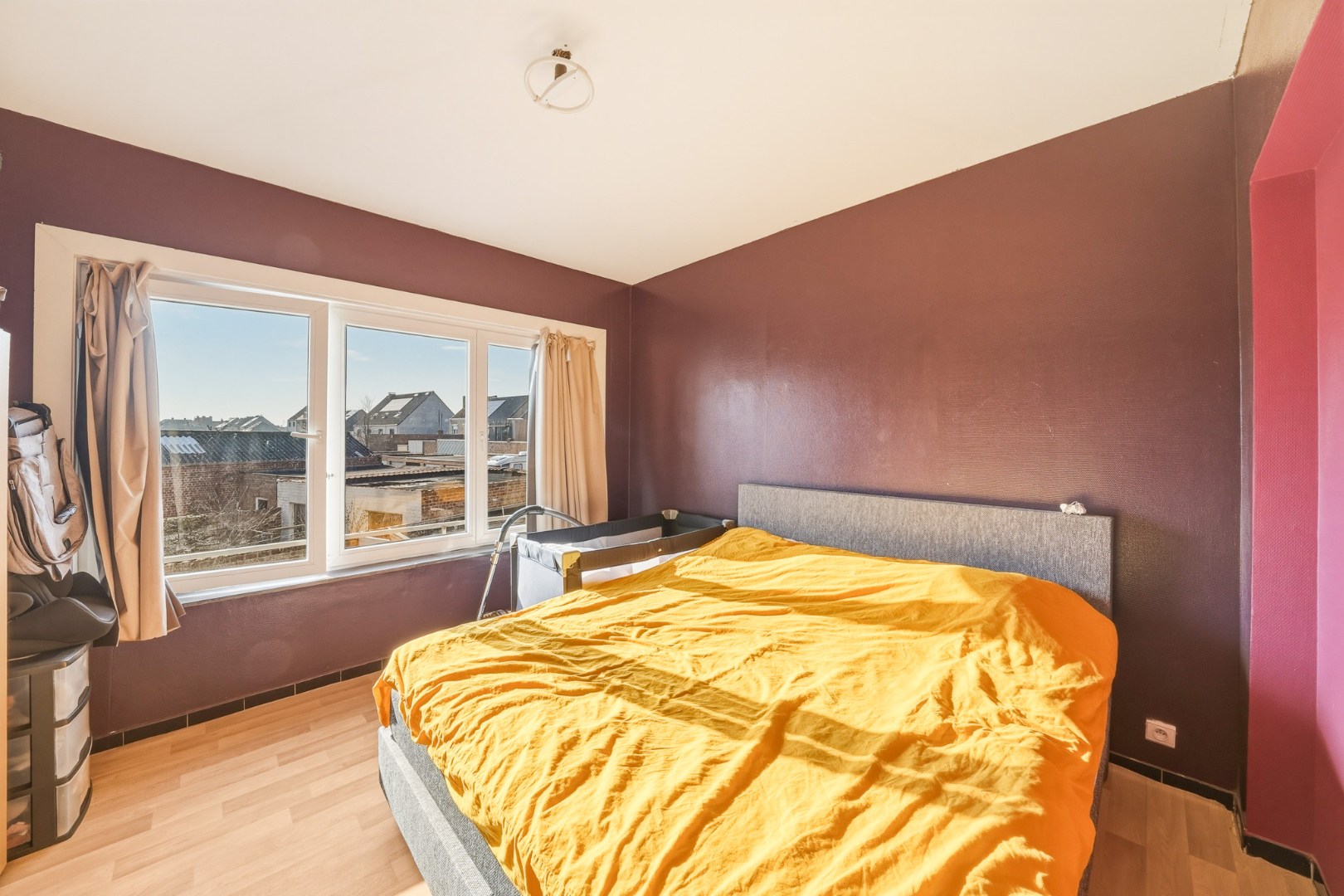 Opbrengsteigendom met 4 (vergunde) appartementen en garage te Bredene - Rendement 6,12% 