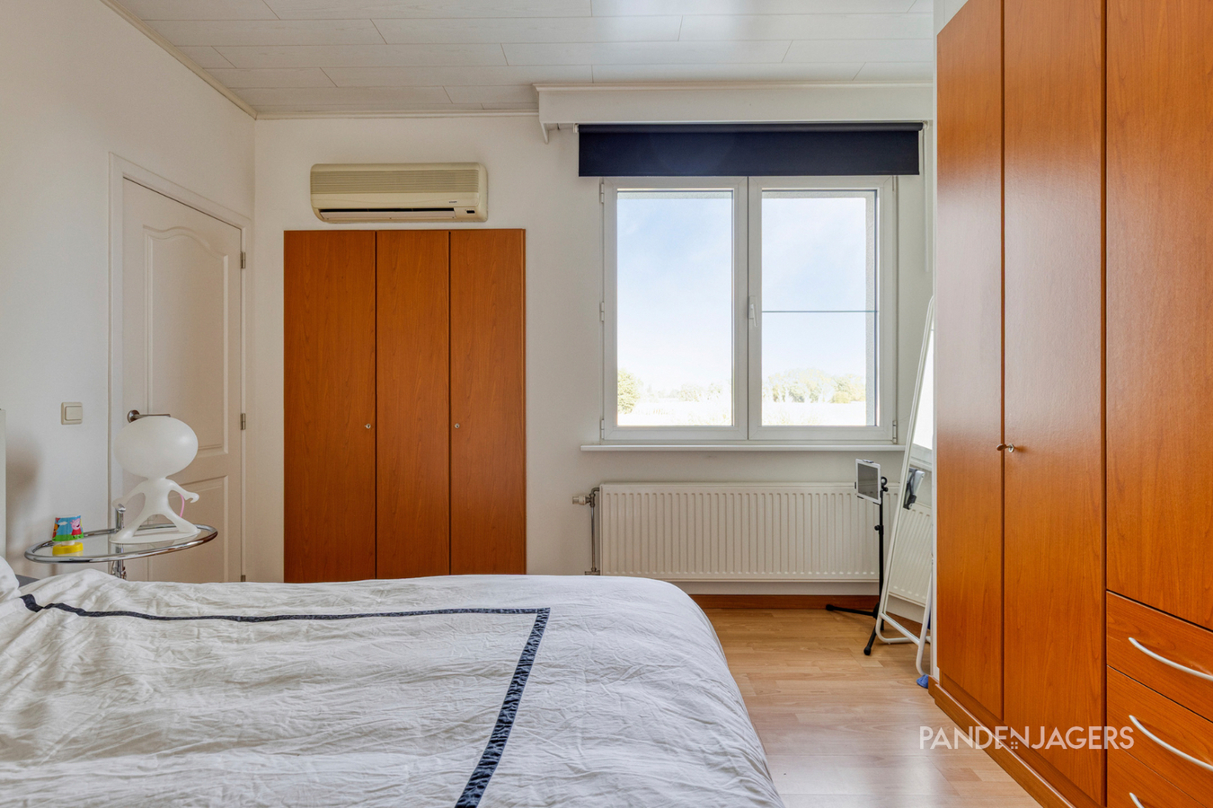 Verrassend ruime HOB (290 m²) met garage voor 3 wagens te Duffel 