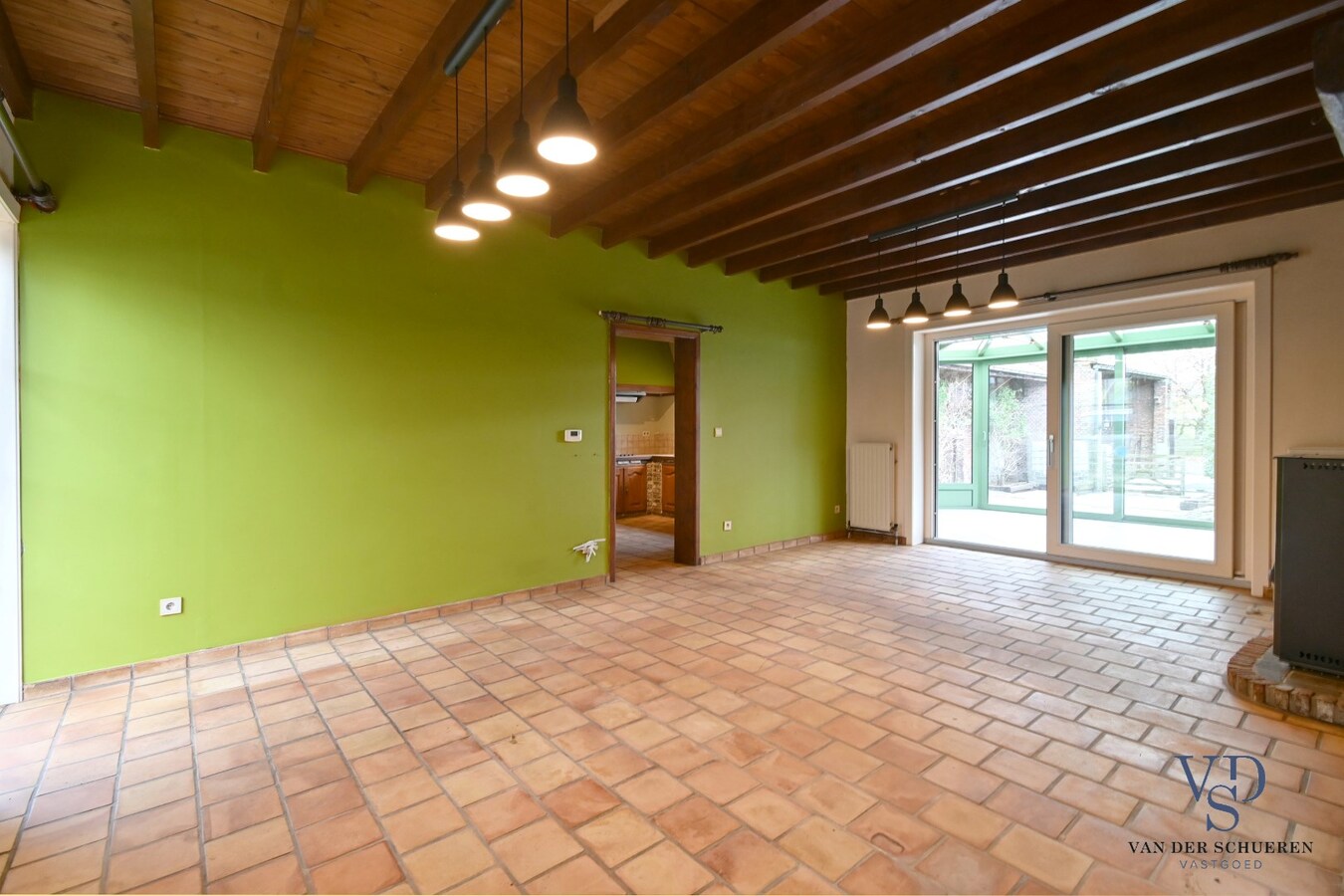 Charmante hoeve met stallen 