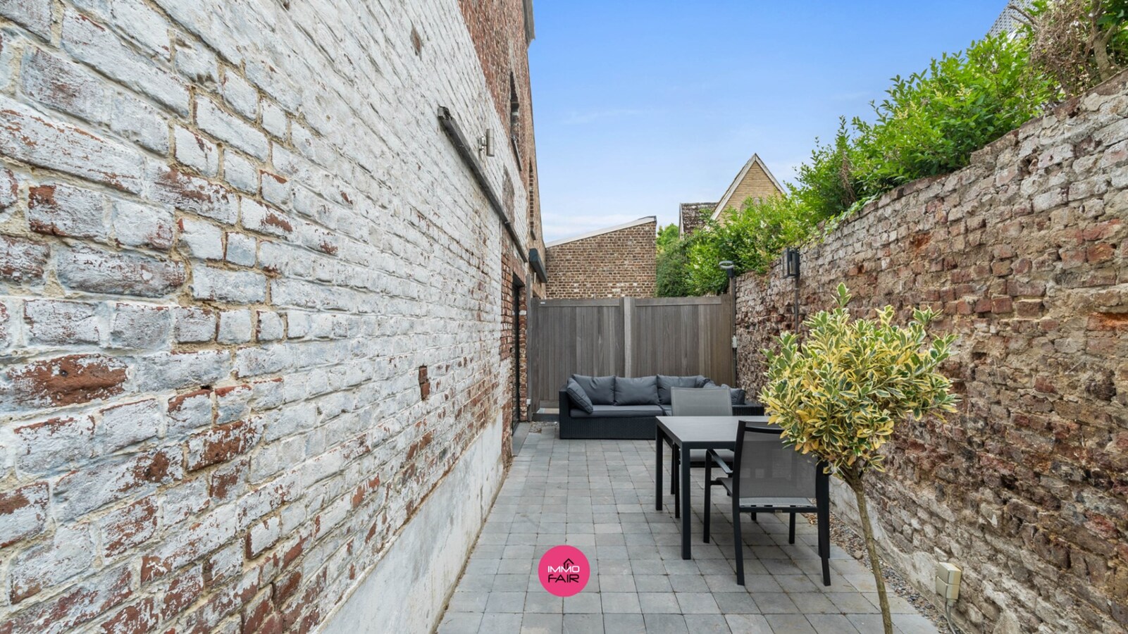 Instapklaar, energiezuinig appartement met garage 