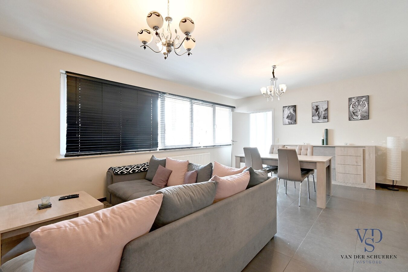 Gelijkvloers appartement.