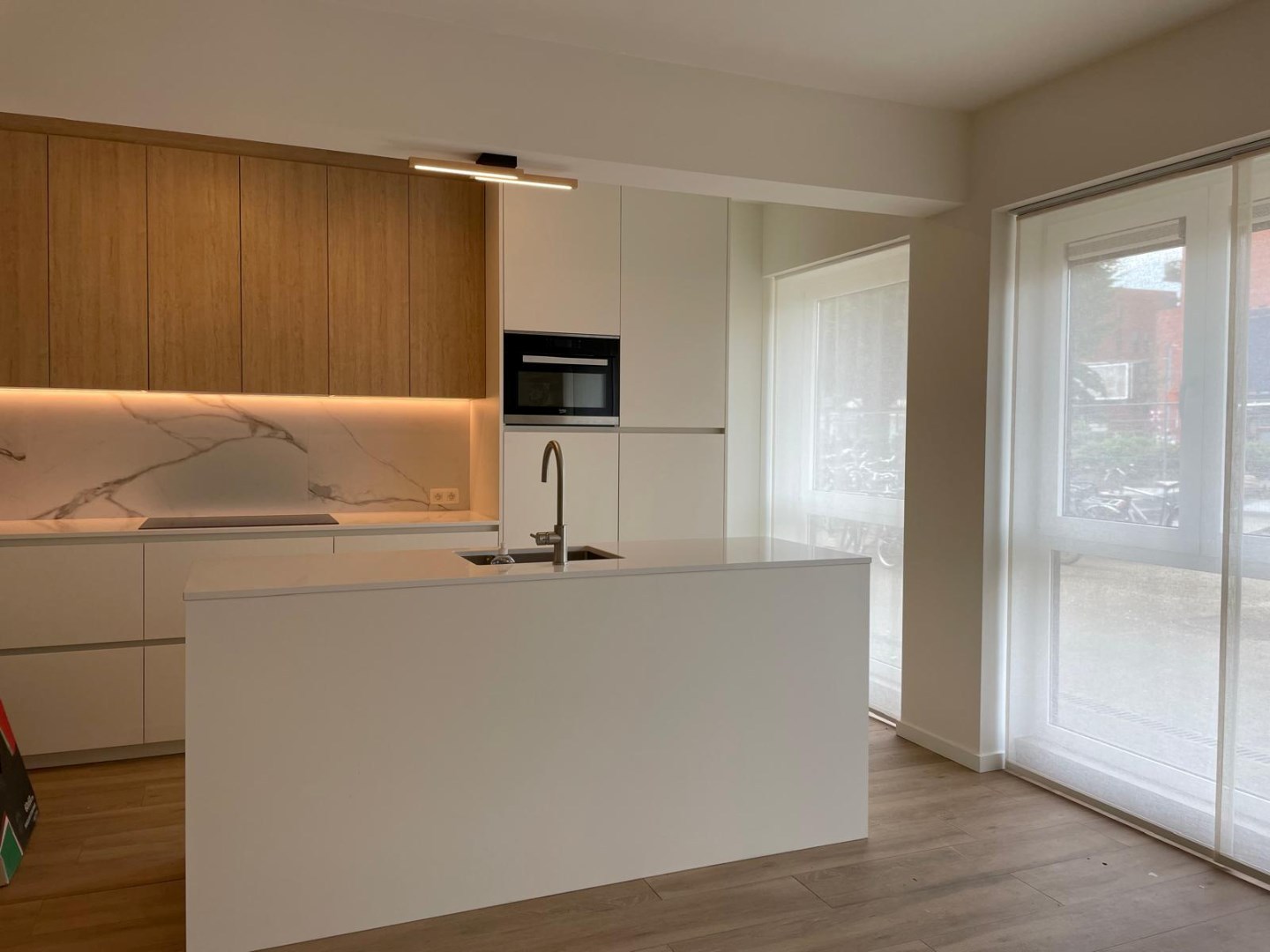 Prachtig gelijkvloers appartement met 3 slaapkamers en terras, midden in het centrum! 