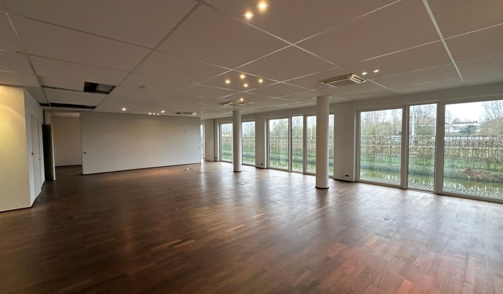 Kantoren te huur in Clinton Park te Roeselare