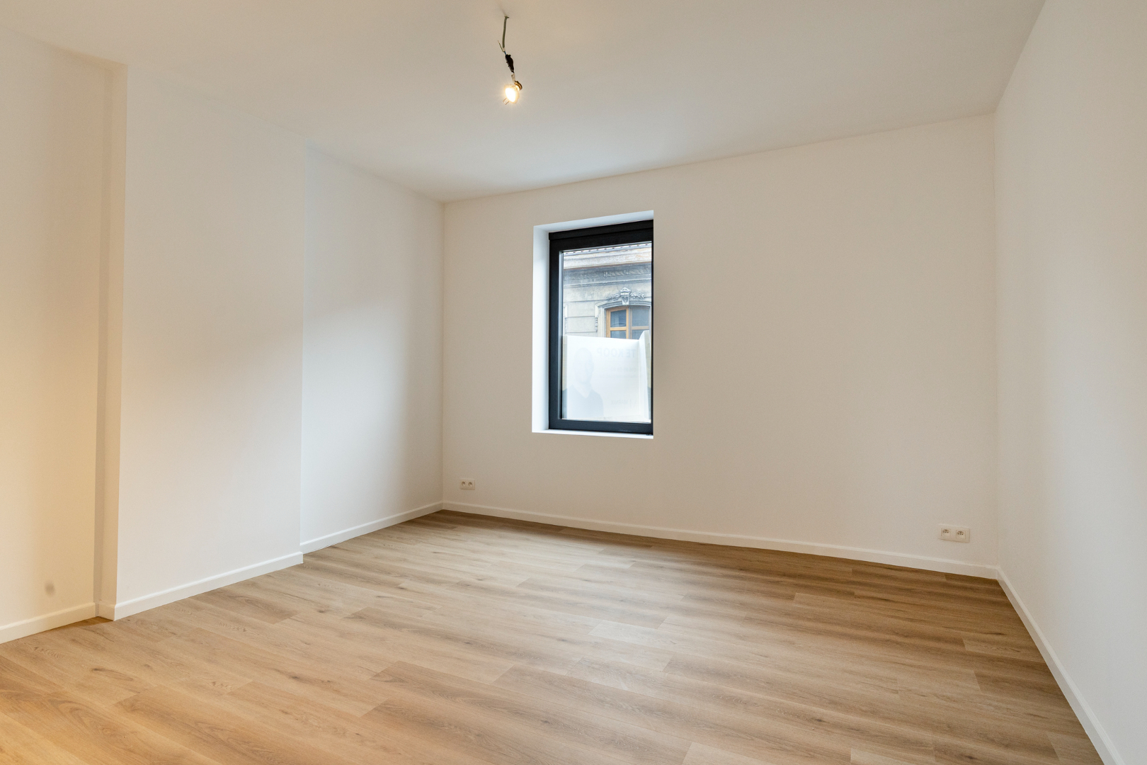 In 2026 volledig gerenoveerde woning in rustige straat - EPC A 