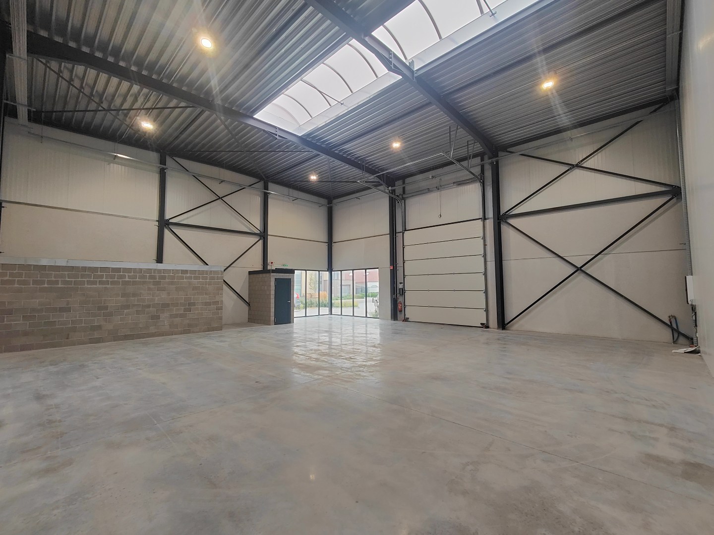 Nieuwbouw loods te huur van 235m² 