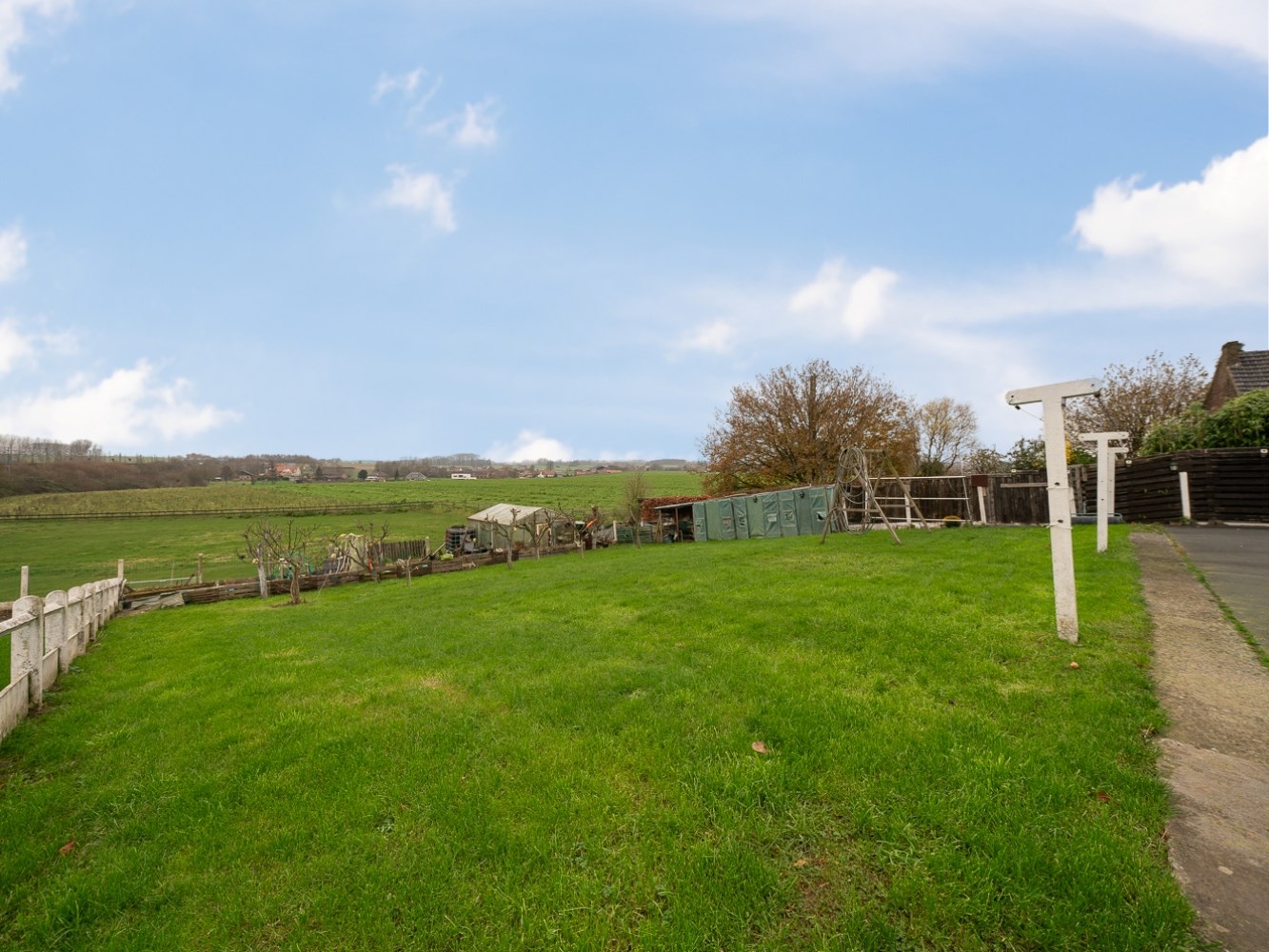 Bungalow tussen de velden met uitbreidingsmogelijkheden 