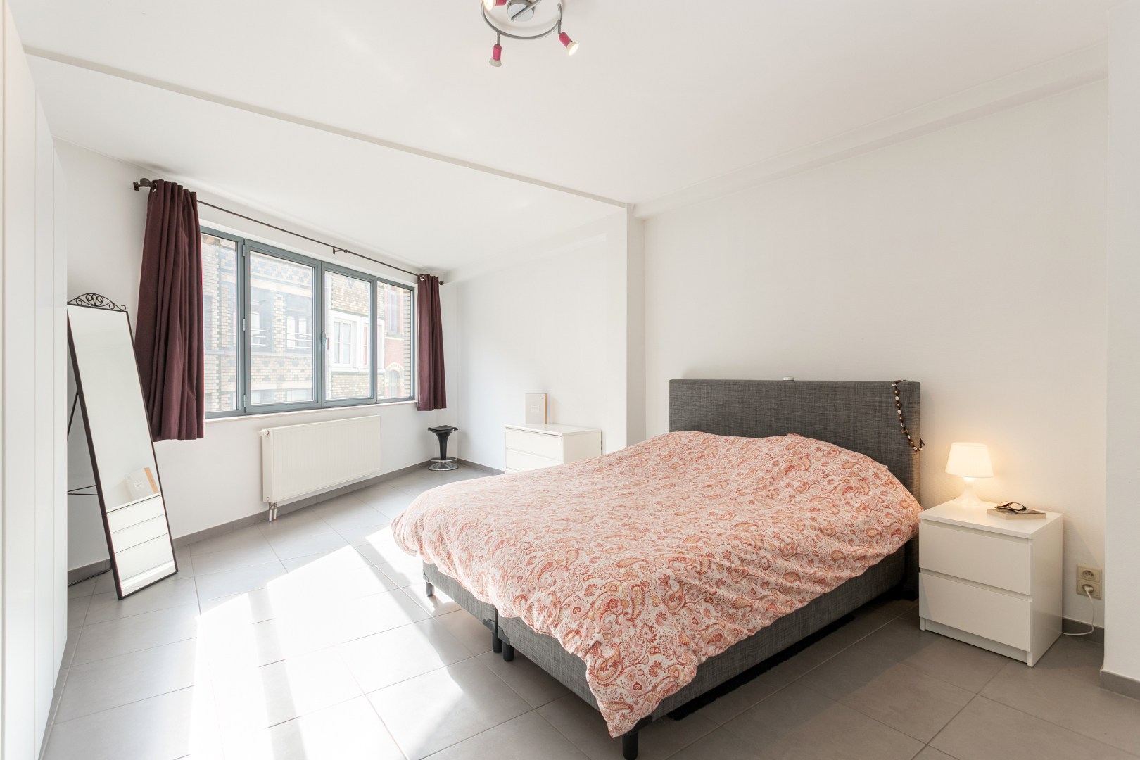 Handelspand met woonst te Halle centrum 