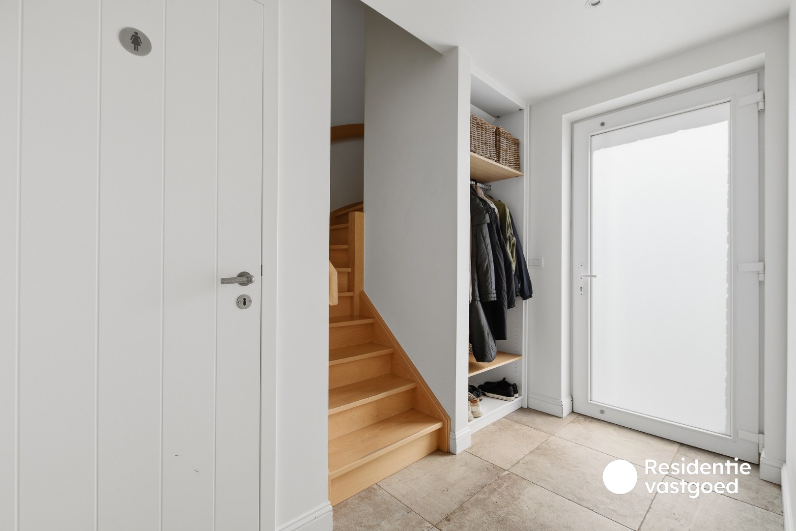 Ruime instapklare woning op topligging 