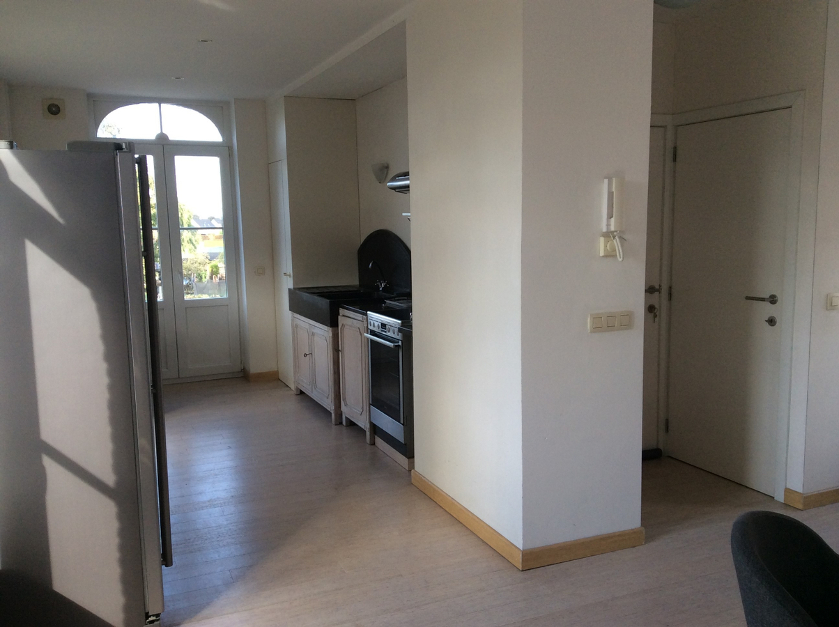 Stijlvol, gemeubeld appartement. Geen vaste kosten ! 