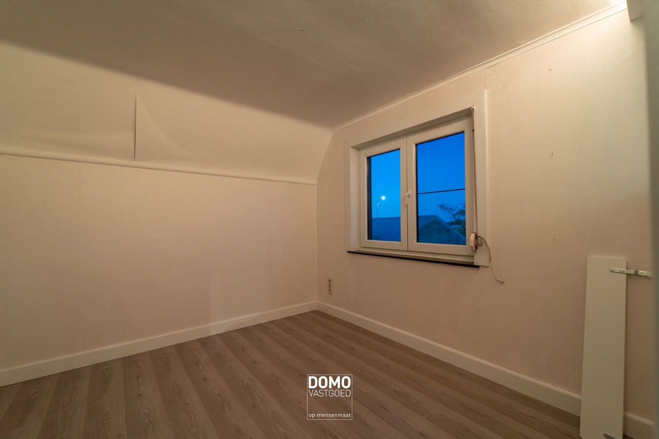 RUSTIG GELEGEN WONING MET 2 (TOT 3) SLAAPKAMERS EN GROTE TUIN OP EEN PERCEEL VAN 19A36CA TE HERK-DE-STAD 