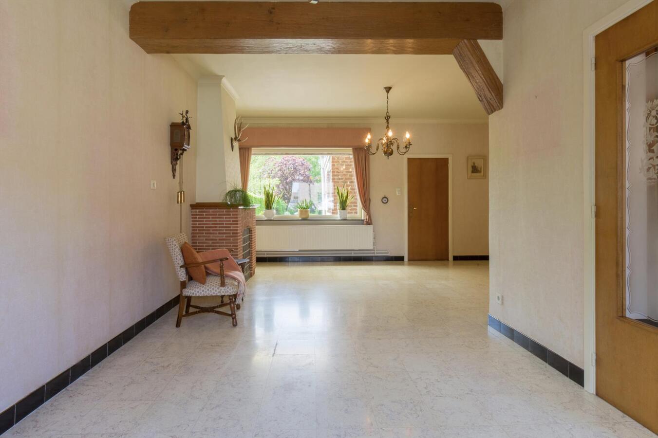 Kwalitatieve woning met ruime tuin &amp; garage te Gentbrugge 