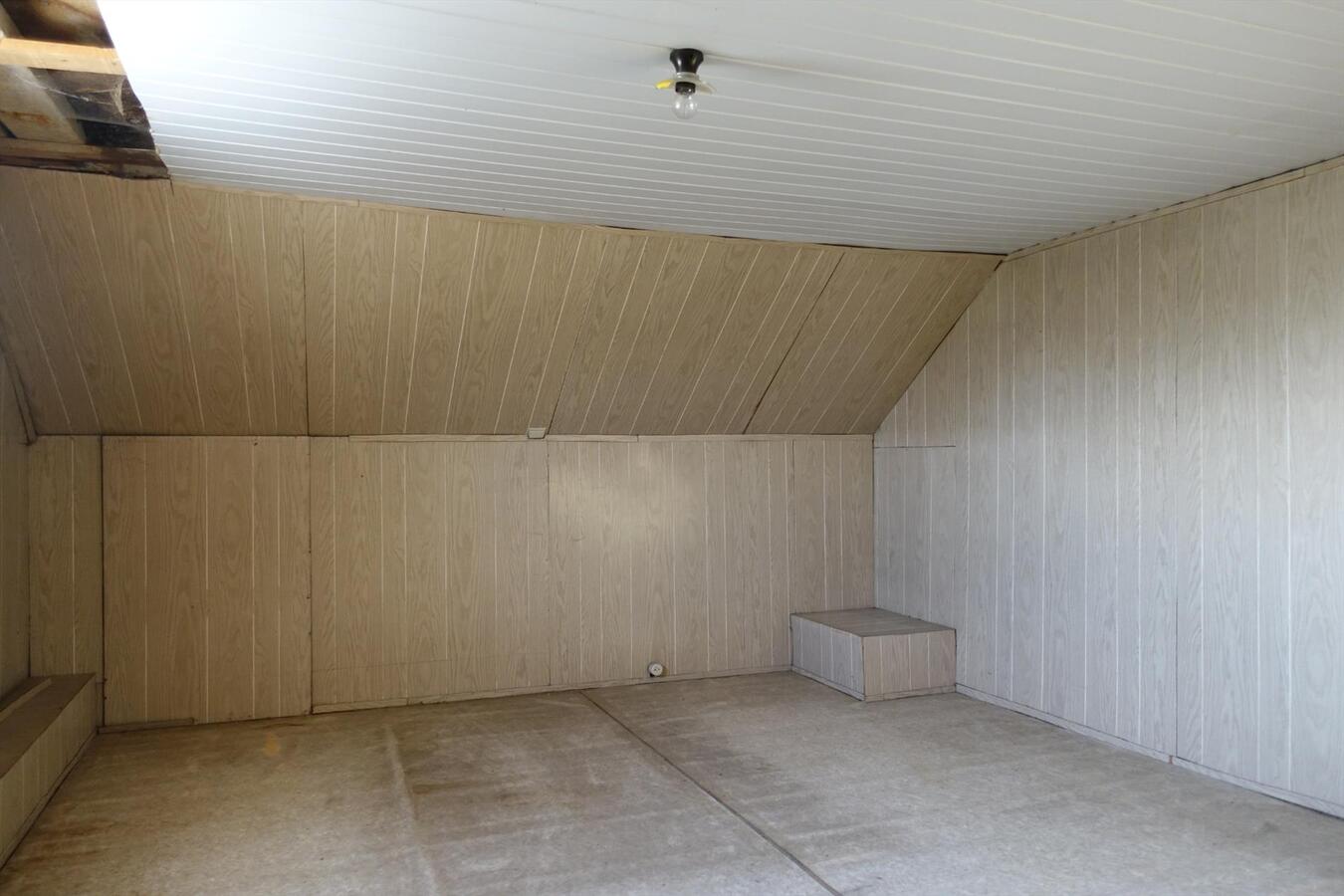 Te renoveren landelijke woning 