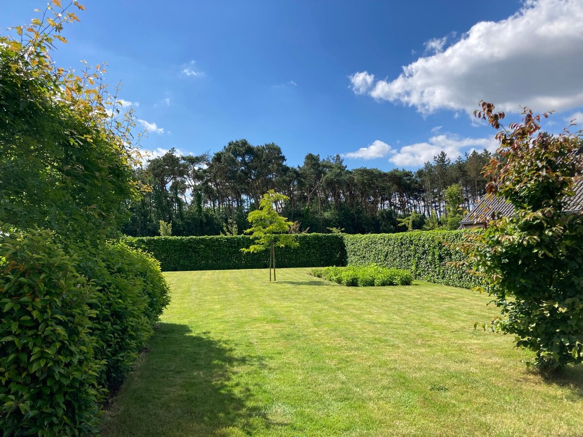 Prachtige villa op een perceel van 11 are 