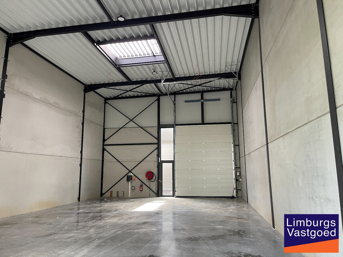 UNIT 7E - Moderne bedrijfshal van  200m² TE HUUR 
