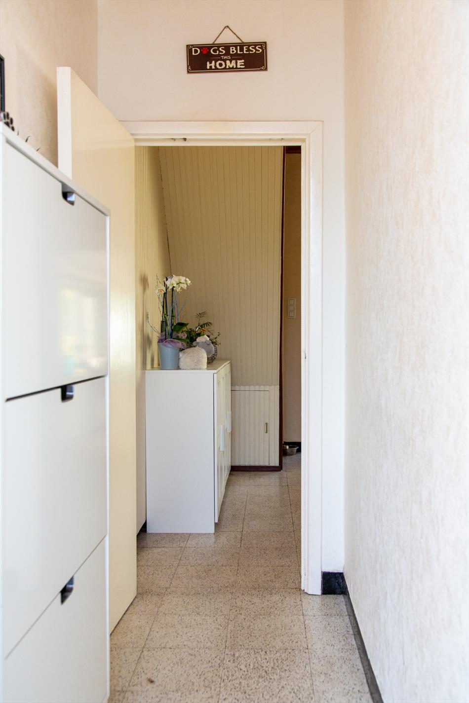 Gerenoveerde rijwoning met 2 slpks en koer te Zelzate 