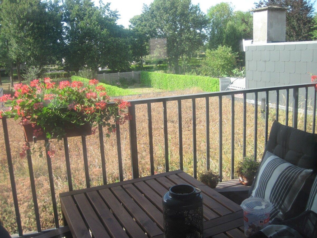 Lichtrijke, ruime duplex!   GEEN VASTE KOSTEN !! 