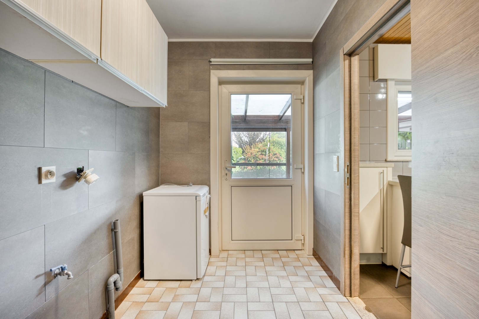 Halfopen bebouwing met 4 slaapkamers, oppervlakte 12a27ca - EPC 318 