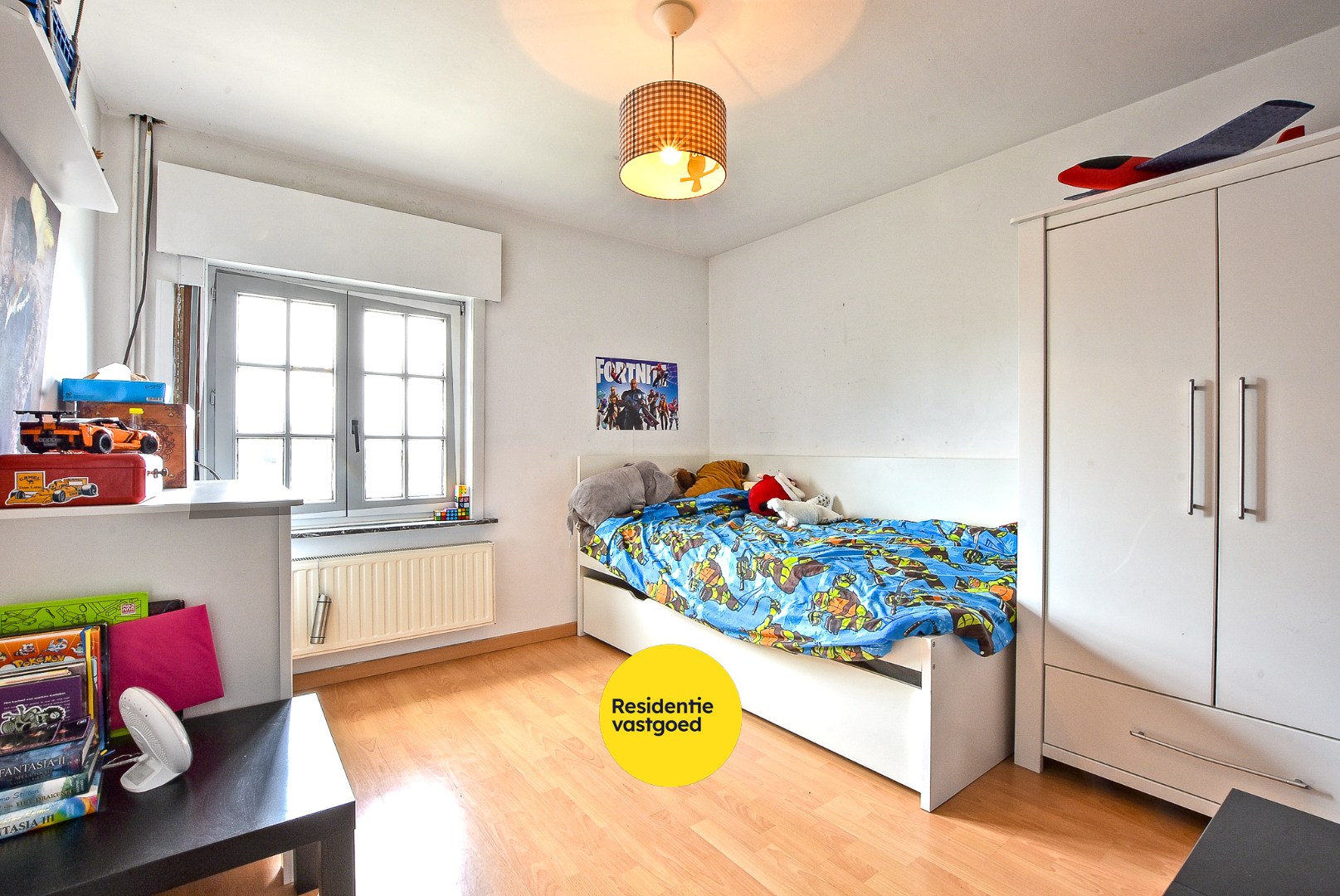 Instapklare alleenstaande woning met 4/5 slaapkamer op 2.084m² te Diksmuide! 
