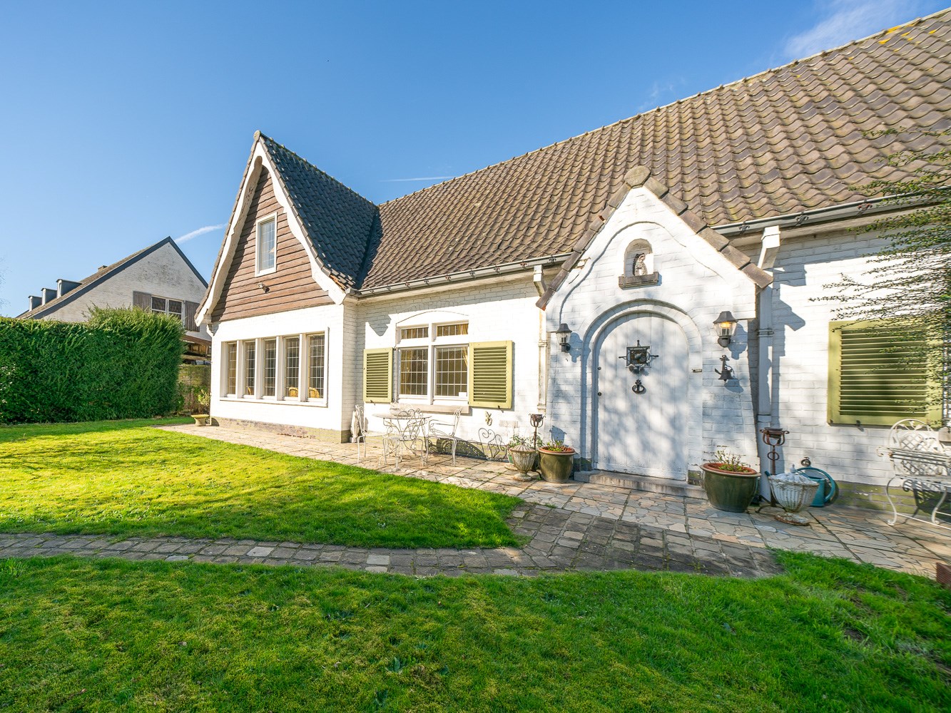 Statige villa in het centrum van Dilbeek 