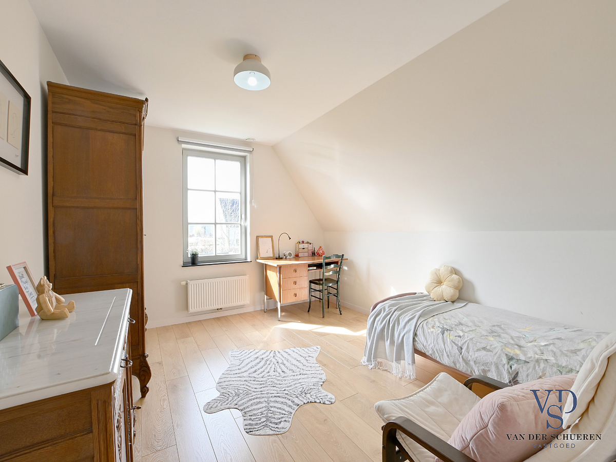 Recente, stijlvolle villa in rustige verkaveling ! 