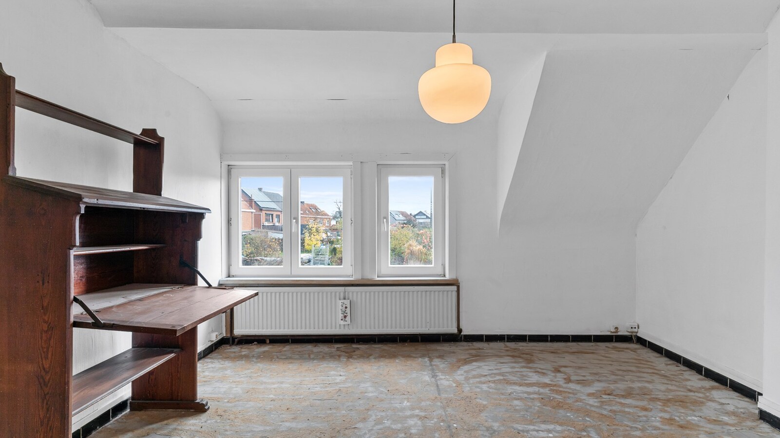 LINDEN 3-gevel woning 3 slks + mooie tuin 