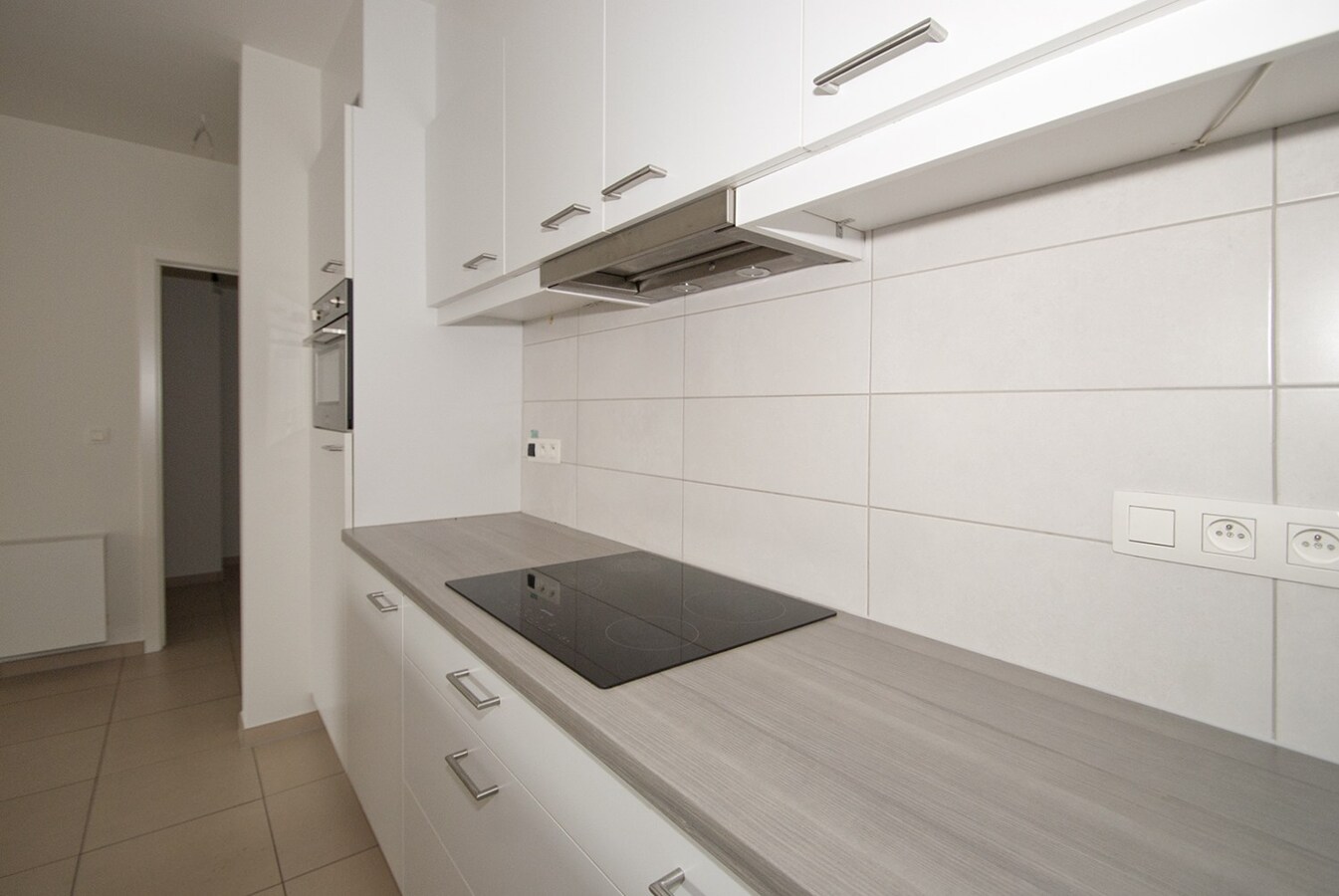 Instapklaar appartement - 2 slpks - lift - 2 terrassen - parking 