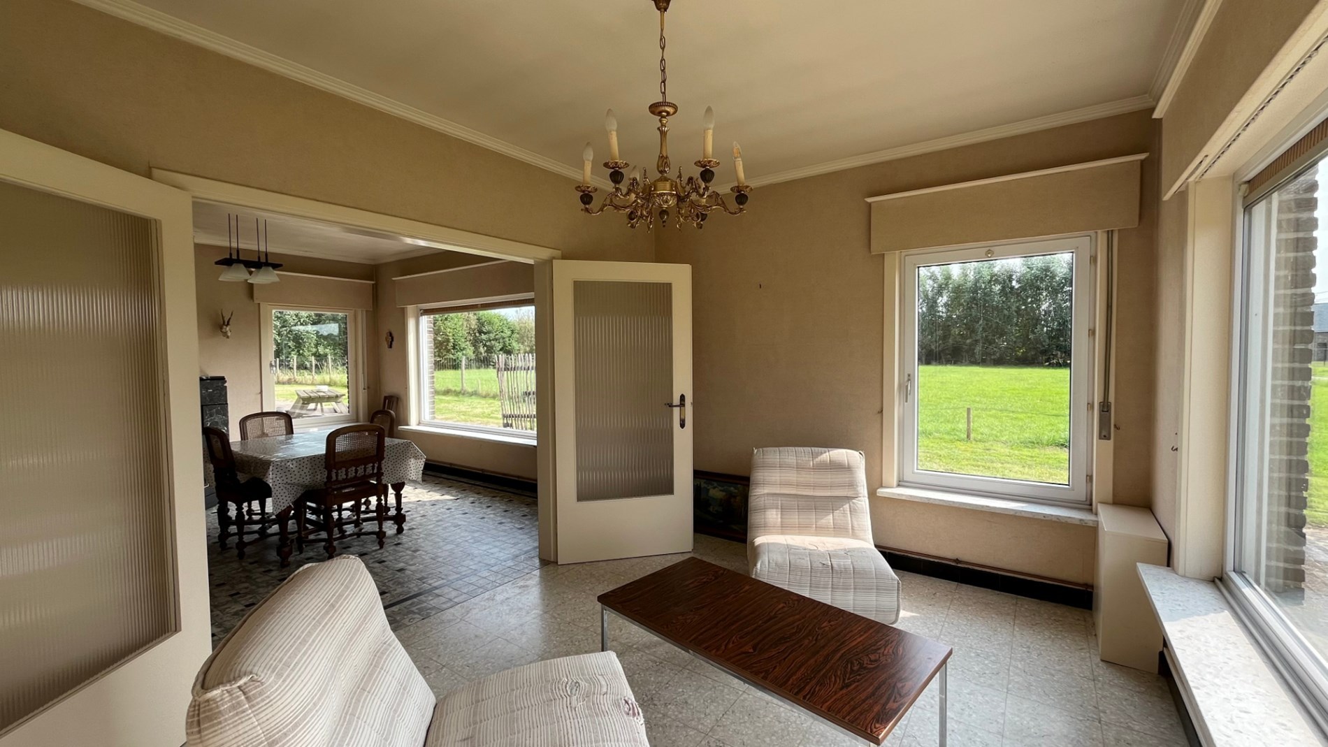 Ruime woning met een grote tuin 