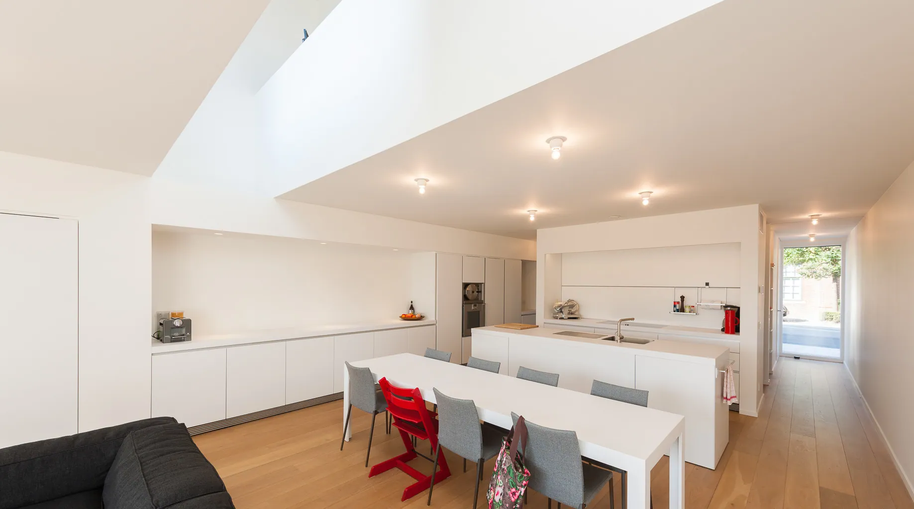 Zeer energiezuinige passiefwoning met 4 slaapkamers en zonnige tuin met tuinberging