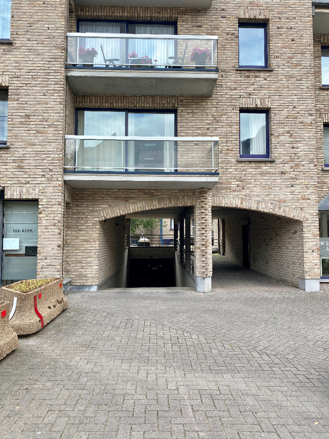 Loué garage - Halle