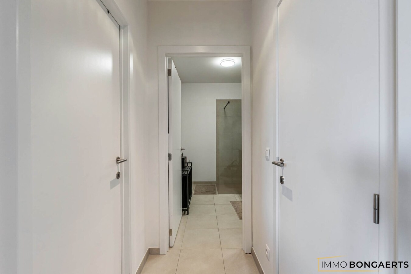 Recent 1-slaapkamerappartement nabij centrum Genk 
