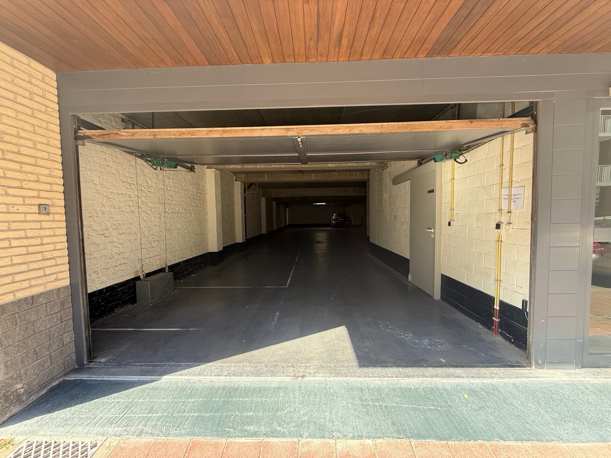 Emplacement à louer dans la rue des Pensées des Dunes. 