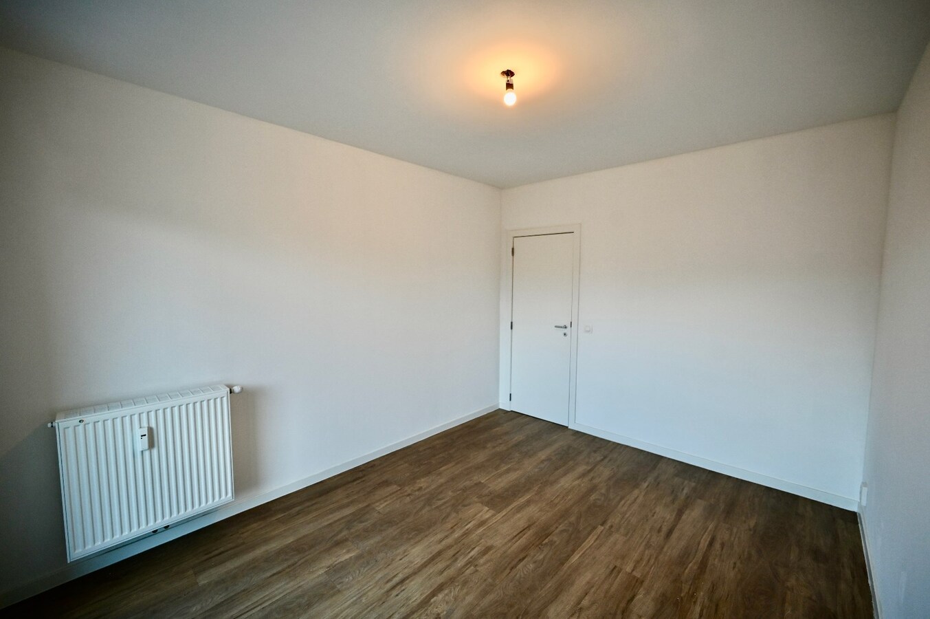 INSTAPKLAAR LICHTRIJK 2 SLAAPKAMER APPARTEMENT 